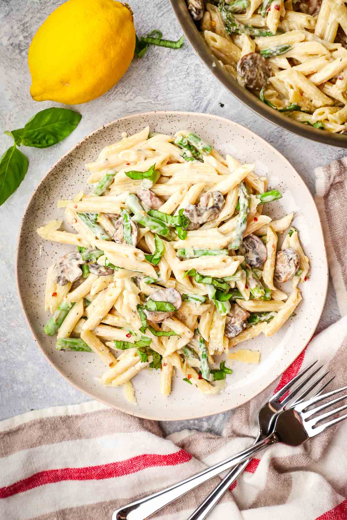 A plate of asparagus mushroom pasta.