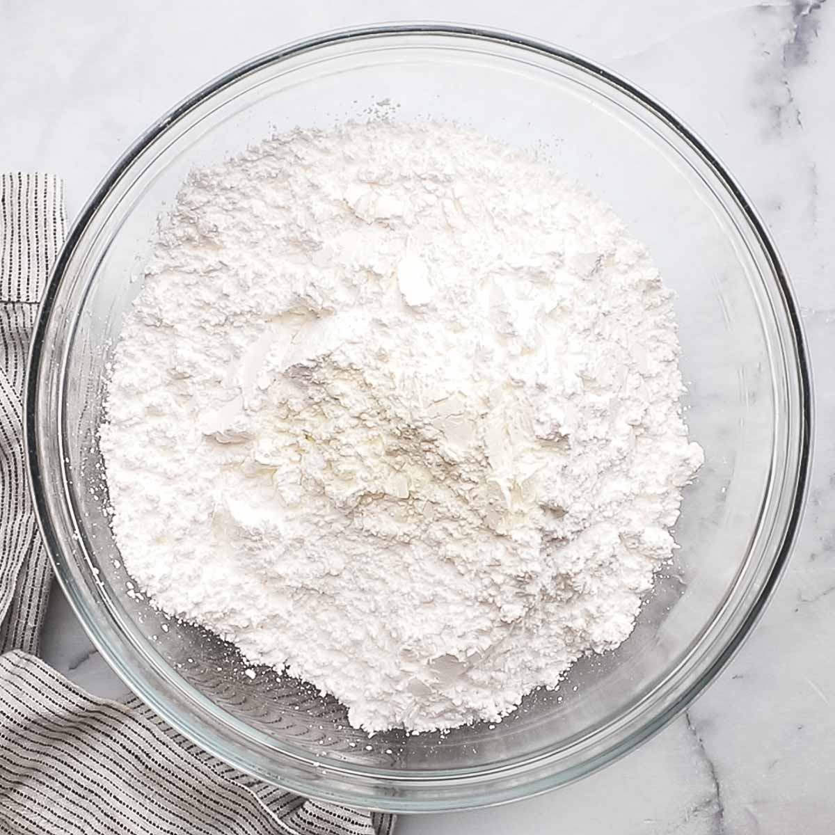 powdered sugar and cornstarch whisked together in a bowl