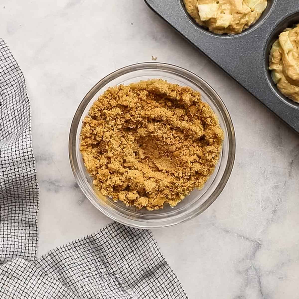 cinnamon and brown sugar mixed together